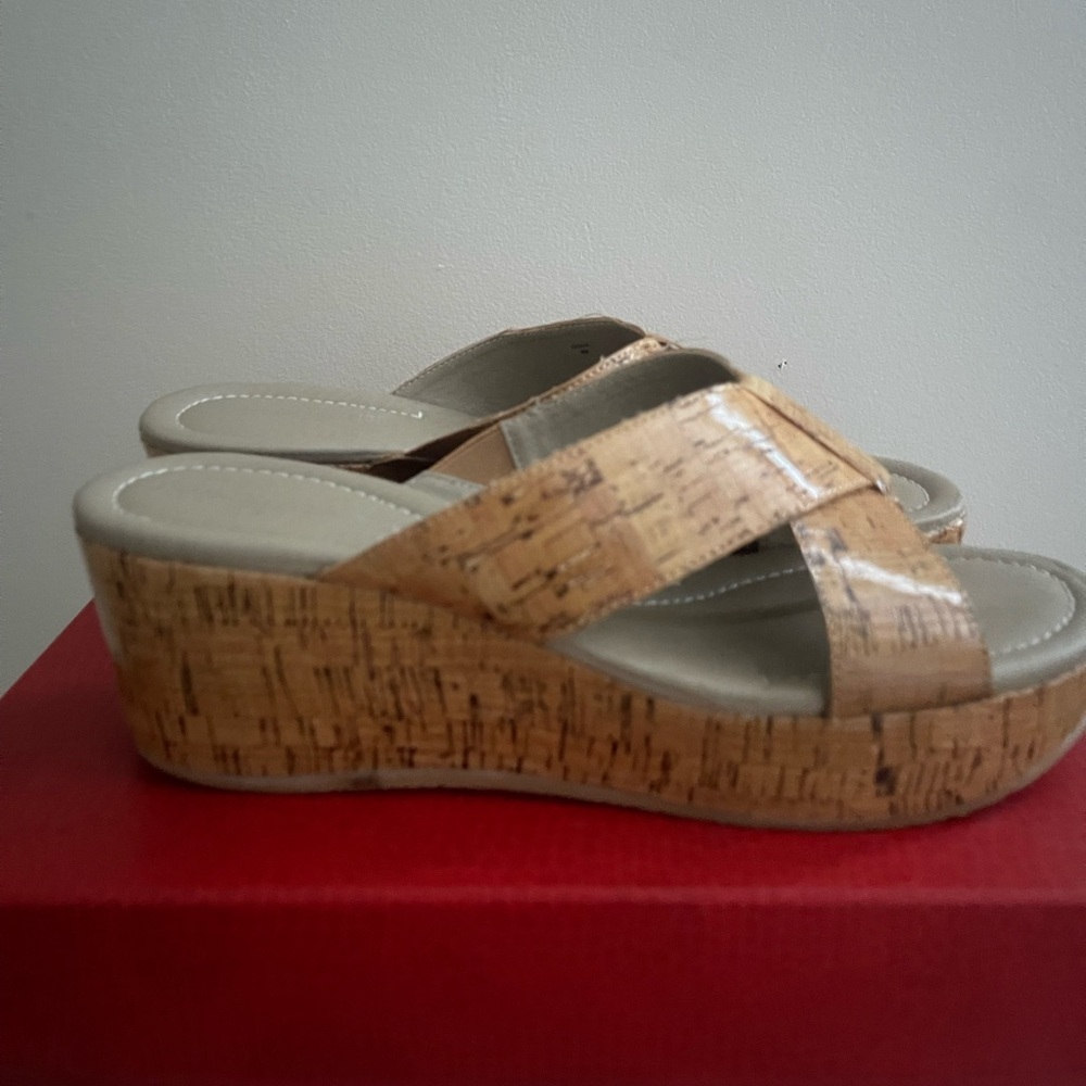 Vintage Donald J Pliner Platformed Cork Sandals (Barley Used)